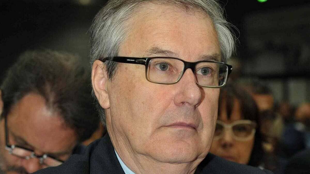 Banca Etruria, tutti assolti anche padre della Boschi. Renzi: “I mostri non eravamo noi” 17