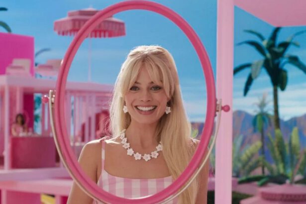 Barbie style: mentre nelle sale esce il film, in giro tutte vestite come Margot Robbie 17