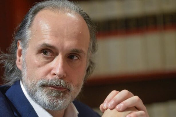 Chi è Giampaolo Rossi, direttore generale della Rai, fortemente voluto da Giorgia Meloni 14