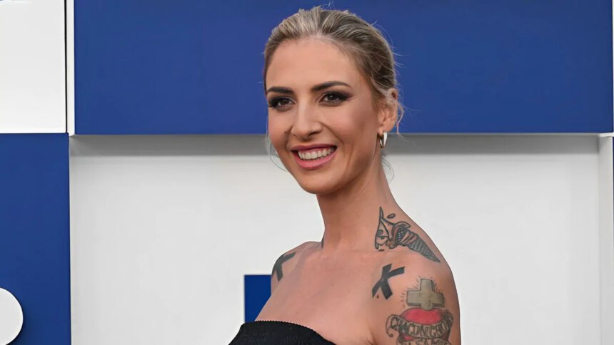 Chi è Ema Stokholma, conduttrice e deejay dalla tempra forte e resiliente 1