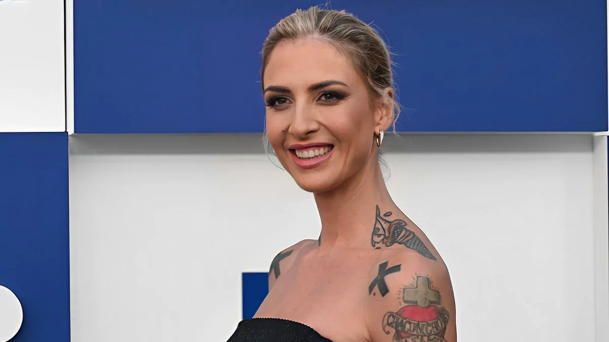 Chi è Ema Stokholma, conduttrice e deejay dalla tempra forte e resiliente 1