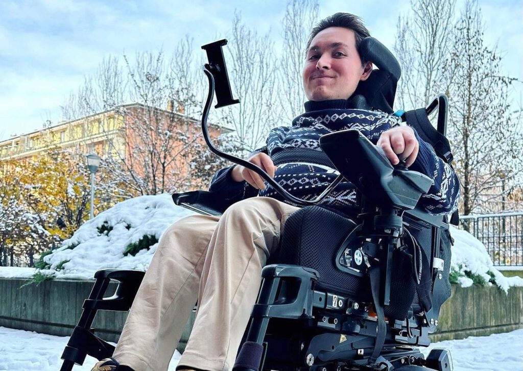 Emanuel Cosmin Stoica contro Poste Italiane: "C'è un gradino, come entrano i disabili?" 3