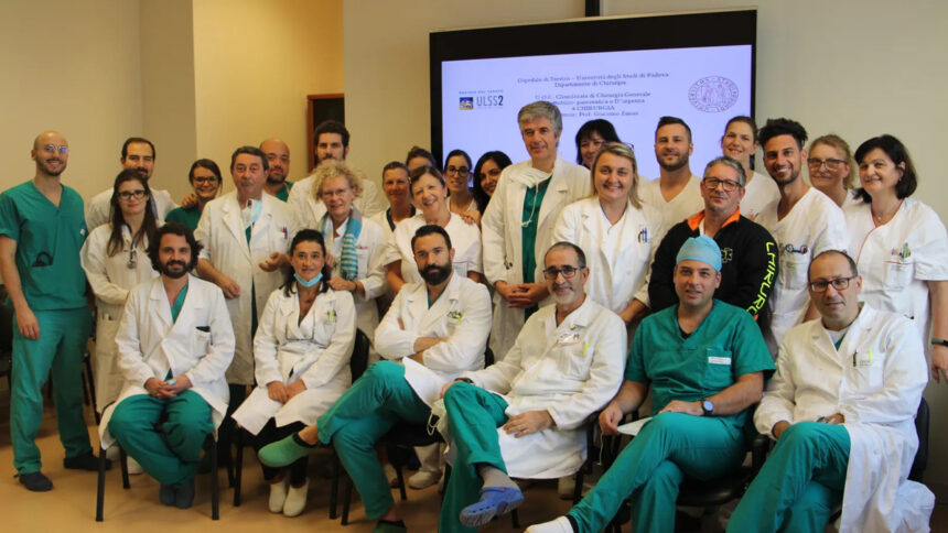 Intervento record per papà con 11 metastasi, asportato il 75% del fegato: "È già a casa" 1