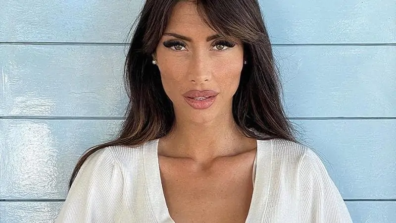 Chi è Giulia Berdini, la compagna riservata e forte di Franco Di Mare 2 Chi è Giulia Berdini, la compagna riservata e forte di Franco Di Mare 1