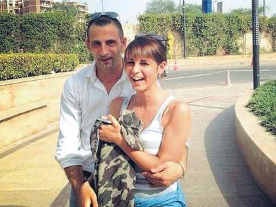 Giulia Latorre, figlia del marò, chiede alla fidanzata di sposarla durante il giuramento da poliziotta 6 Giulia Latorre, figlia del marò, chiede alla fidanzata di sposarla durante il giuramento da poliziotta 5