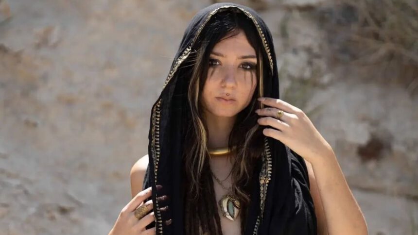 Il video virale e l’appello della madre faranno tornare Shani Louk a casa sana e salva? 2 Il video virale e l’appello della madre faranno tornare Shani Louk a casa sana e salva? 1