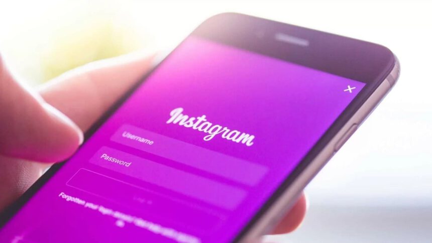 Instagram down, account sospesi e follower persi: cosa è accaduto 1