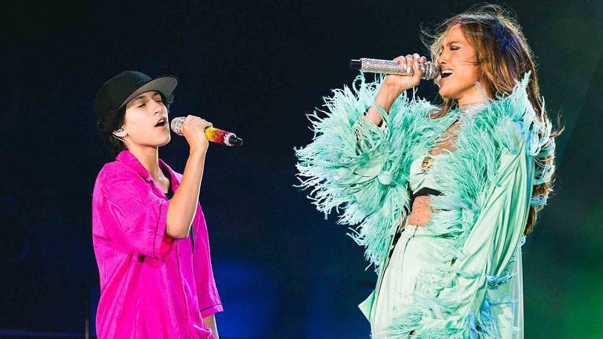 Jennifer Lopez presenta la figlia Emme con il pronome neutro “they” 15