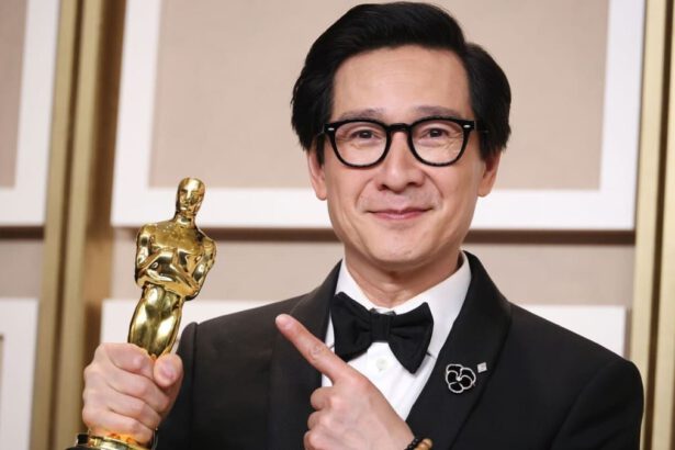 Chi è Ke Huy Quan, da ex rifugiato all'Oscar come Miglior attore non protagonista 19