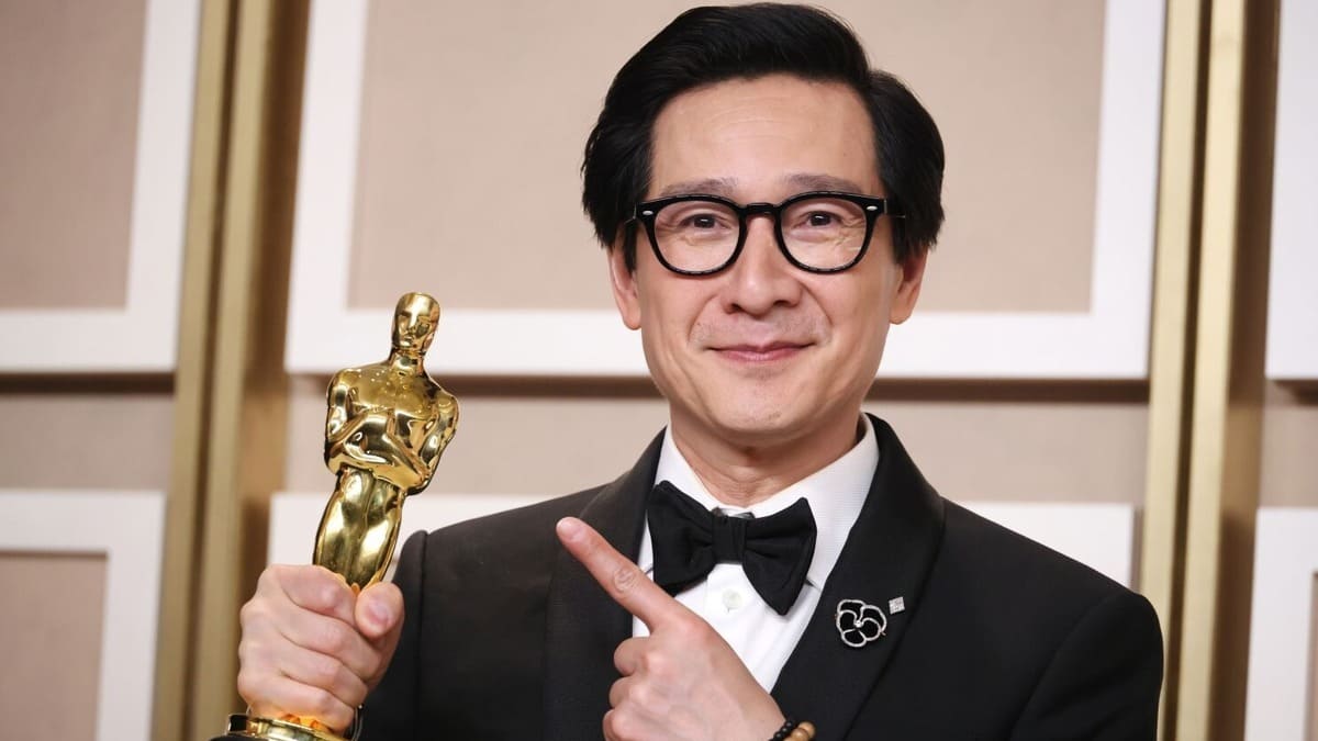 Chi è Ke Huy Quan, da ex rifugiato all'Oscar come Miglior attore non protagonista 17