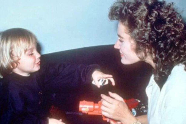 Lory Del Santo: l’amore con Eric Clapton e la perdita del primo figlio Conor 13