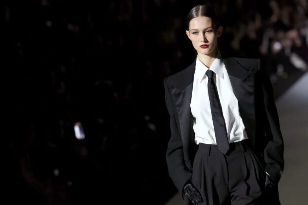 Moda autunno/inverno, i 5 accessori di tendenza per settembre: cravatte e scarpe a punta 19