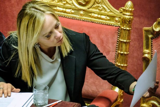 Aumento stipendi, aiuti alle famiglie, extraprofitti: cosa prevede la nuova manovra 9