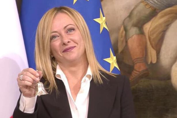 Meloni primo Cdm: "Uniti per affrontare le emergenze" 9