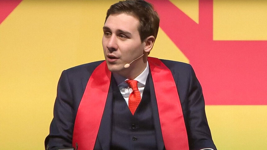 Paralizzato dopo il tuffo in mare, Leonardo Lotto emoziona alla laurea: "Dobbiamo conquistarci la nostra libertà" 1