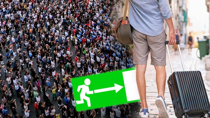 Campi Flegrei: cosa prevede il piano d’evacuazione e quando si attuerebbe 2 Campi Flegrei: cosa prevede il piano d’evacuazione e quando si attuerebbe 1