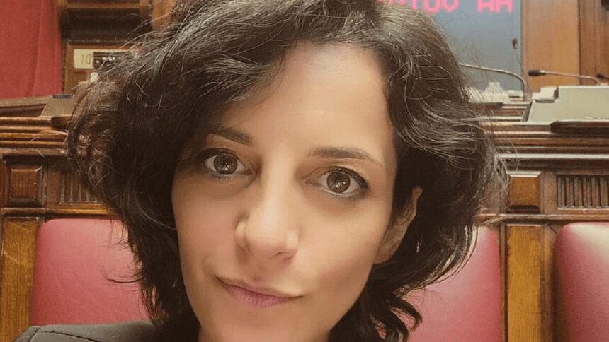 Deputata Silvestri: “Costretta al test di paternità per mio figlio. Il padre non è un politico di Fdi” 1