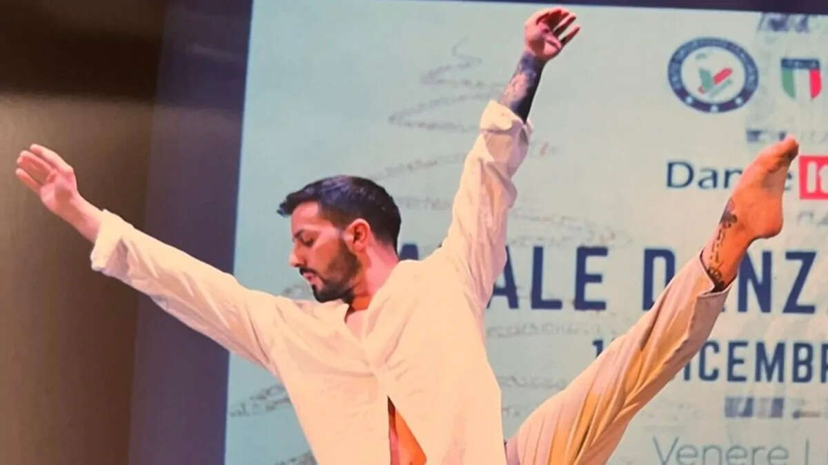 Chi è Raffaele Parisi, primo italiano a danzare sulle punte, premiato a Londra 15