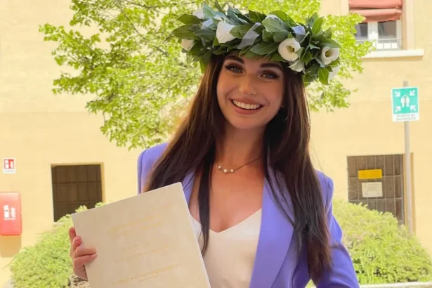 “La disabilità è bellezza”: Rossella Fiorani racconta la sua “manina” senza dita 6