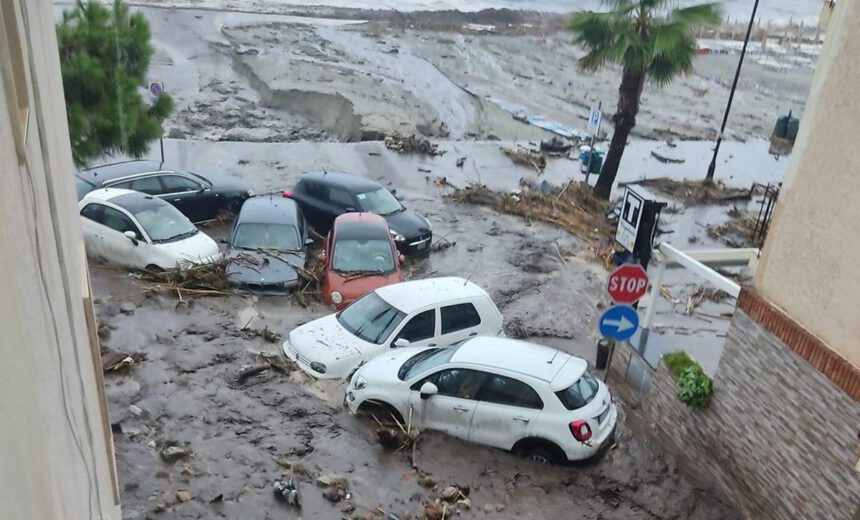 Scilla, bomba d'acqua e fiume di fango. Cos'è successo e quali sono i danni 1
