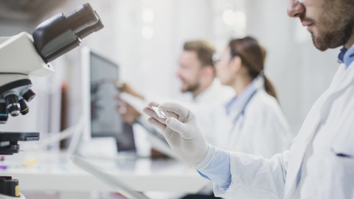 Sopravvissuta a 12 tumori, i ricercatori: “Non sappiamo come abbia superato tutte le sue malattie” 15