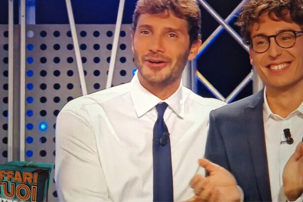 Affari tuoi, la puntata è troppo lunga, telespettatori annoiati: c'entra Amadeus o lo sciopero Rai? 6