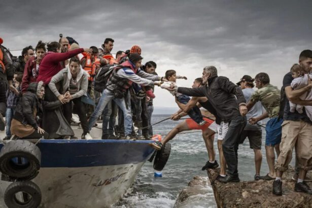 Catania, migranti bloccati: "L'Europa aiuti l'Italia" 17
