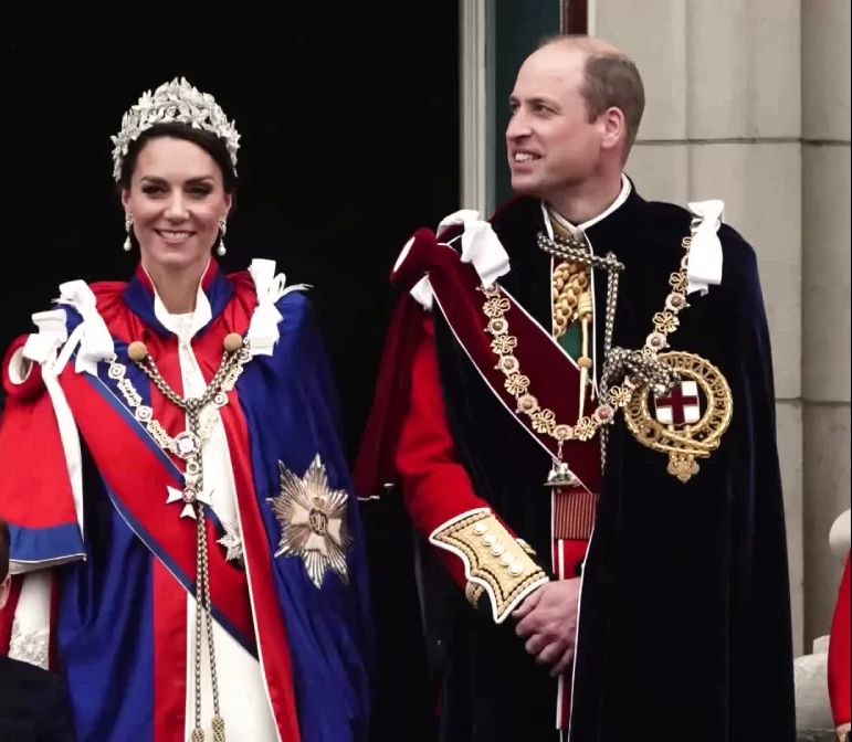 Incoronazione Carlo III: tutti gli abiti di reali e invitati 5