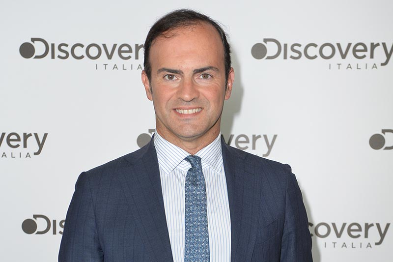 Chi è Alessandro Araimo, CEO di Warner Bros Discovery che ha portato Fazio e Amadeus sul NOVE 4 Chi è Alessandro Araimo, CEO di Warner Bros Discovery che ha portato Fazio e Amadeus sul NOVE 3
