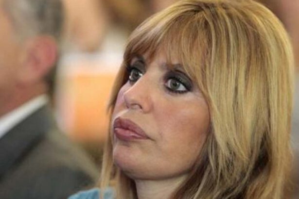 Mussolini su Piazzolla: "Si è finto malato terminale con Gina, le ha detto che gli restavano 6 mesi" 10