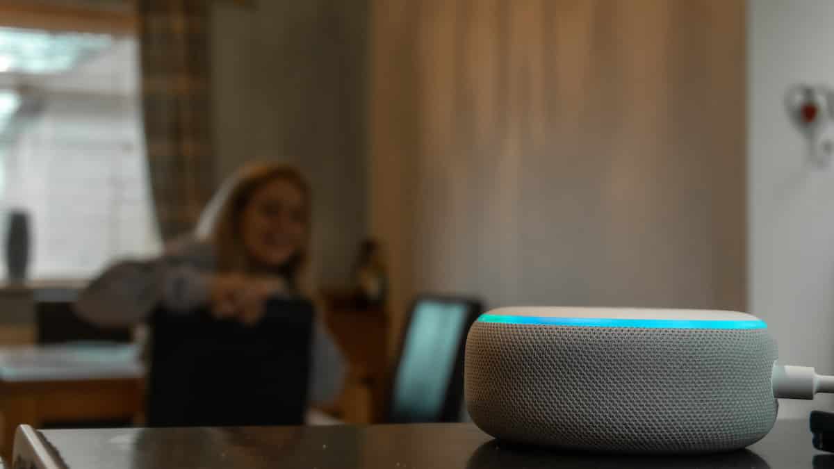 Alexa e nuova funzione shock: “Potrà imitare e riprodurre qualsiasi voce, persino quella di un defunto” 17