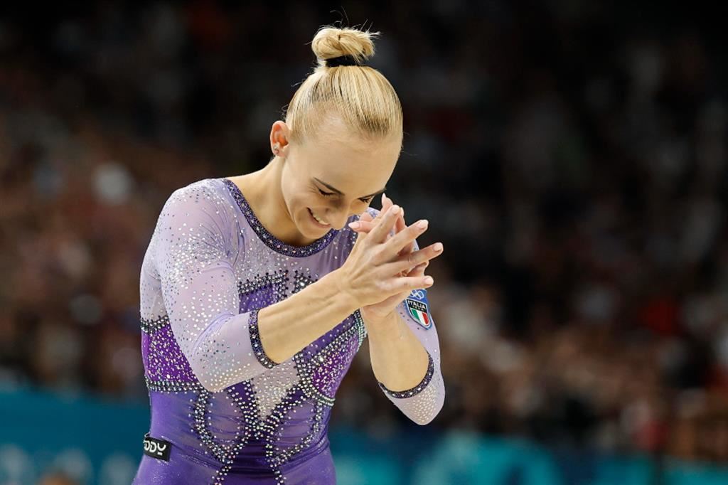 Alice D'Amato dedica l'oro al papà scomparso: "Ho gareggiato anche per lui, spero sia orgoglioso" 4 Alice D'Amato dedica l'oro al papà scomparso: "Ho gareggiato anche per lui, spero sia orgoglioso" 3