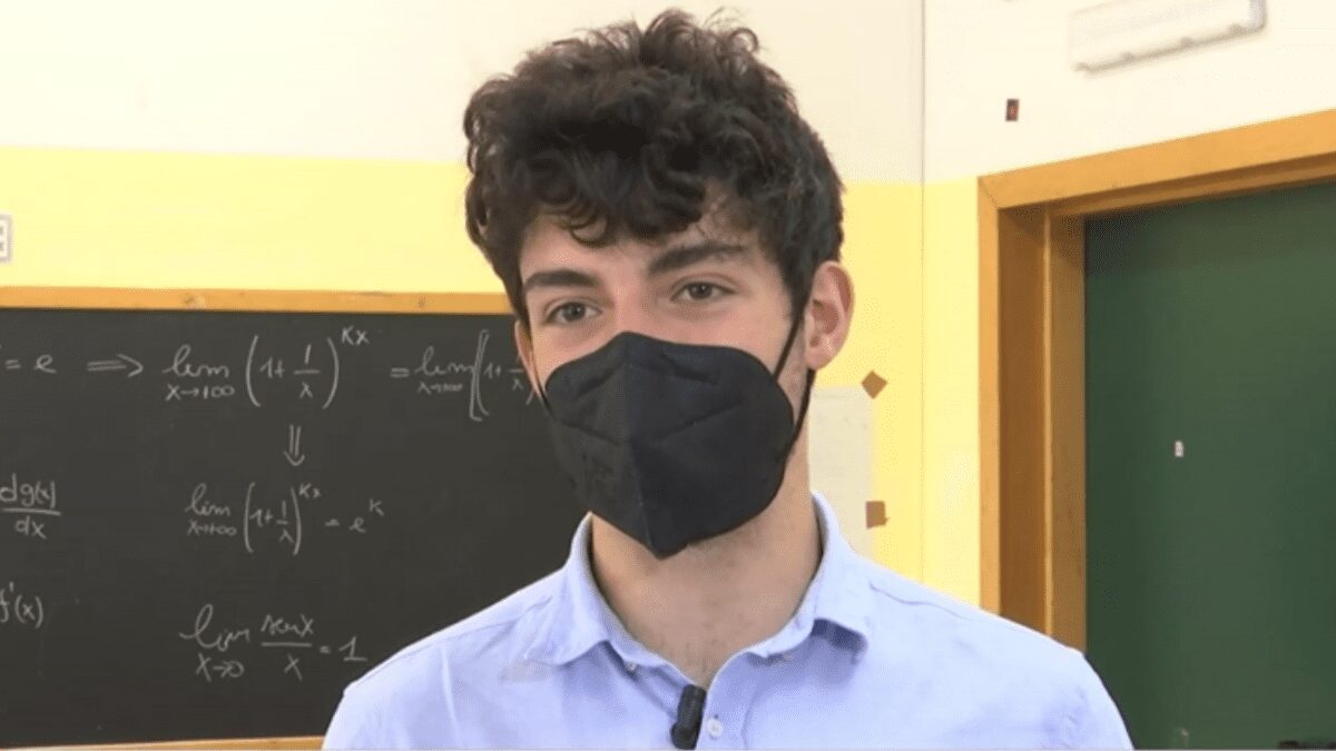 Si laurea in Fisica e il giorno dopo diventa docente di liceo a 23 anni 13