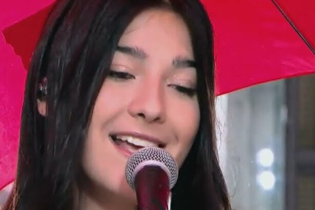 Chi è Angelica Fiorello, che ha cantato con suo padre a Viva Rai 2: è la sua erede? 21