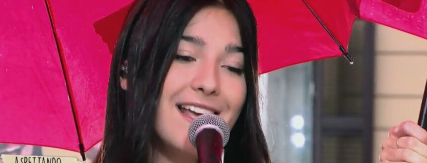 Chi è Angelica Fiorello, che ha cantato con suo padre a Viva Rai 2: è la sua erede? 1