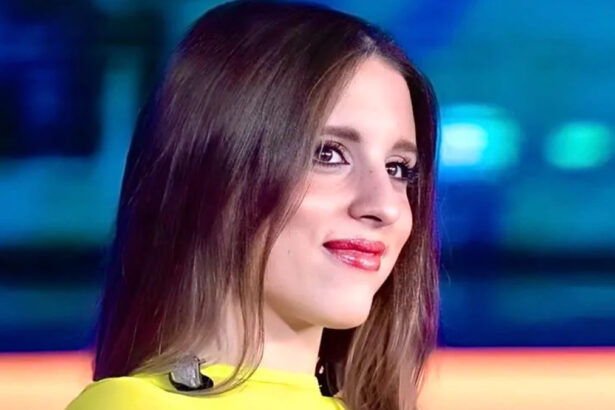 Angelina Mango andrà a Sanremo, cosa dice sull'essere figlia di? 9