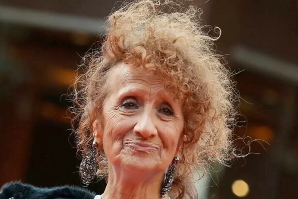 Anna Mazzamauro: "Paolo Villaggio sapeva essere crudele, mi chiamò cesso in tv" 11