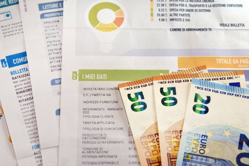 Nuovo aumento bollette da luglio, +17% luce e +27% gas: quanto spenderemo di più 2 Nuovo aumento bollette da luglio, +17% luce e +27% gas: quanto spenderemo di più 1