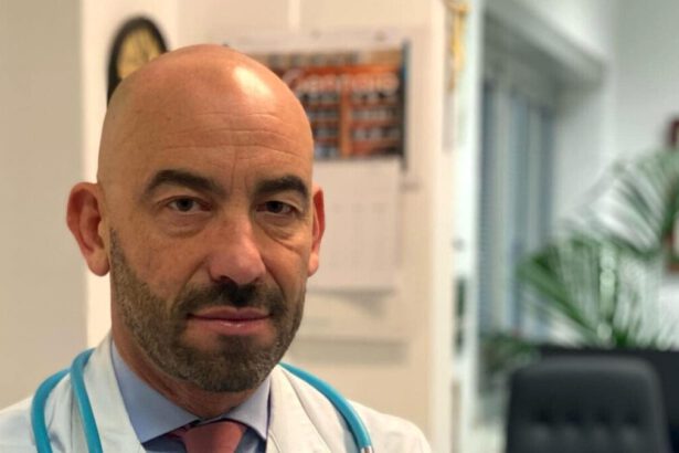 150 euro per ‘pulirsi’ dal vaccino, Bassetti: “Una truffa ai danni dei cittadini”. Il numero dei No-vax cresce 19