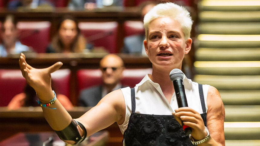 Bebe Vio alla Camera per i 75 anni della Costituzione: "Ragazzi, poche scuse e lavorate per i vostri sogni" 1