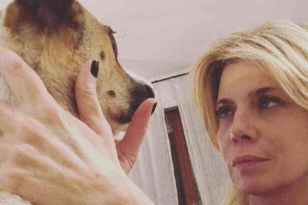 Benedicta Boccoli: “La mia cagnolina mi colpiva sul seno. E grazie a lei se ho curato il mio tumore” 15