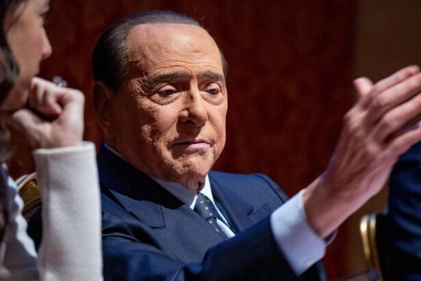 Berlusconi, seconda notte tranquilla al San Raffaele: “Ce la farò anche questa volta” 19