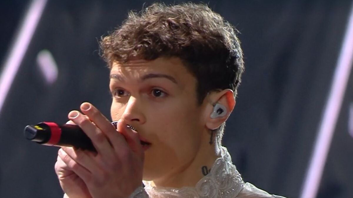 Bruciasse il cielo, Blanco nel docufilm ispirato alla sua vita: "Facevo le pizze, poi un giorno è cambiato tutto" 15