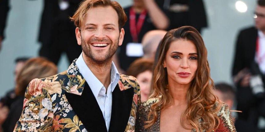 Alessandro Borghi ha la Sindrome di Tourette: "L'ho scoperto grazie alla mia compagna" 2 Alessandro Borghi ha la Sindrome di Tourette: "L'ho scoperto grazie alla mia compagna" 1