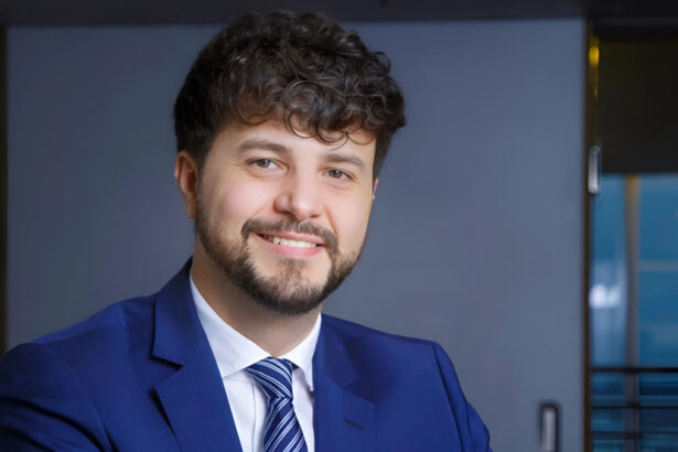 Parlamento UE approva legge sull'AI, Benifei: "Basta ai deep fake, tuteliamo aziende e creativi" 5