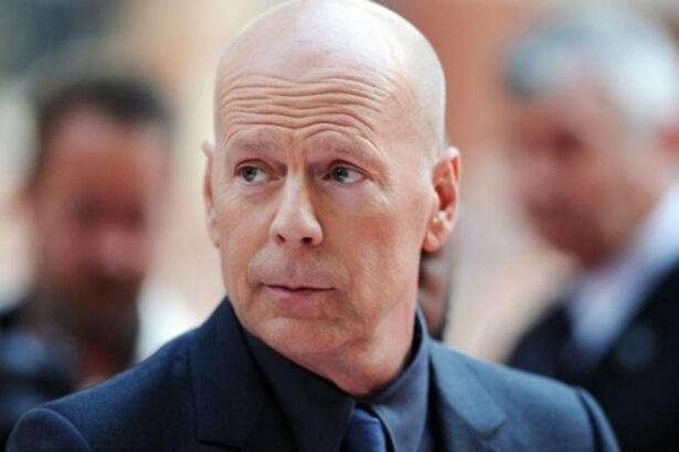 Peggiorano le condizioni di Bruce Willis, la madre: "Non mi riconosce più ed è aggressivo" 7