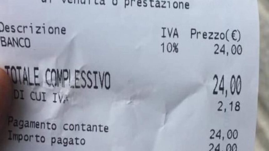 Venezia, 24 euro per due caffè. Il titolare: “Forse pagato lo scontrino sbagliato” 1
