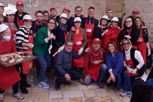 A Bergamo c'è un negozio dove ascoltare le storie della gente: "Punto Dono" 9