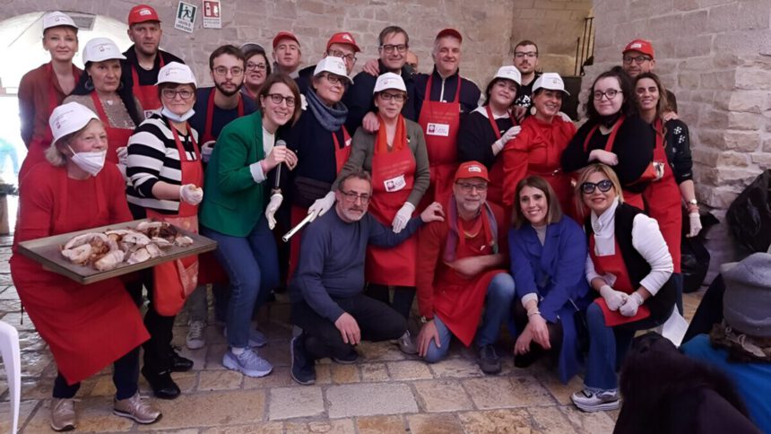 A Bergamo c'è un negozio dove ascoltare le storie della gente: "Punto Dono" 1