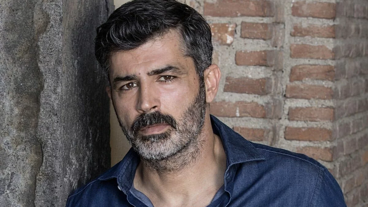 Chi è Carmine Recano, il commissario della serie napoletana Mare fuori 13